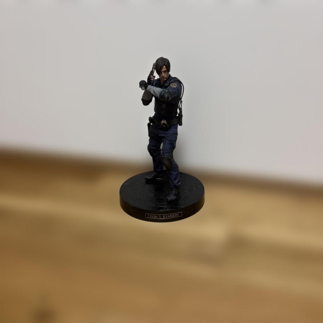 バイオハザードRE:2 コレクターズエディション同梱品 レオンケネディフィギュア
