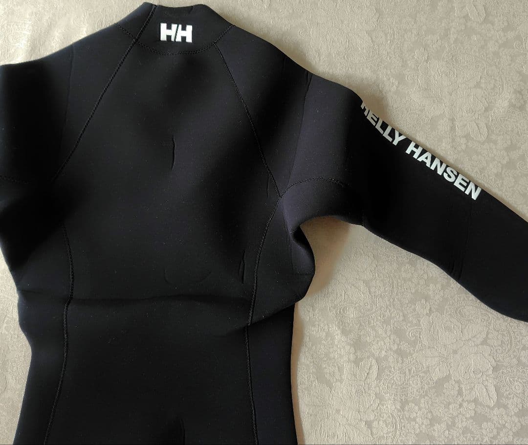 Helly Hansen ブラック タッパー 新品未使用　サイズXS