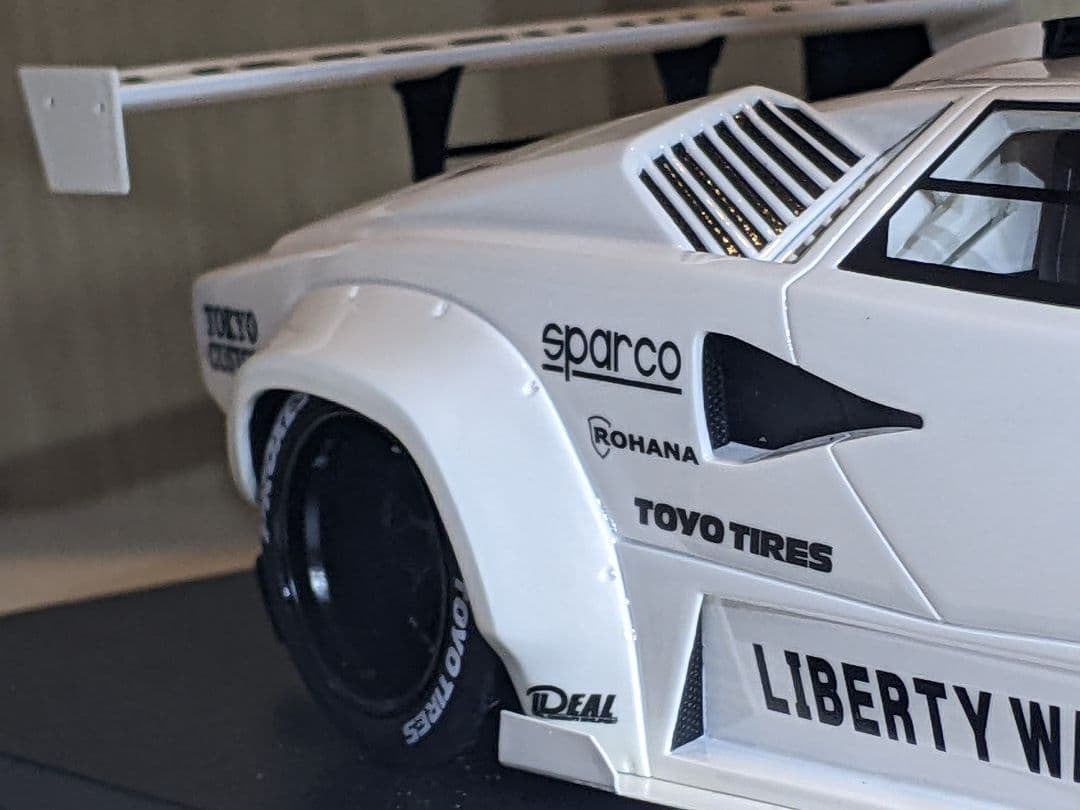 1/18 TOP SPEED カウンタック　東京オートサロン　LBWK