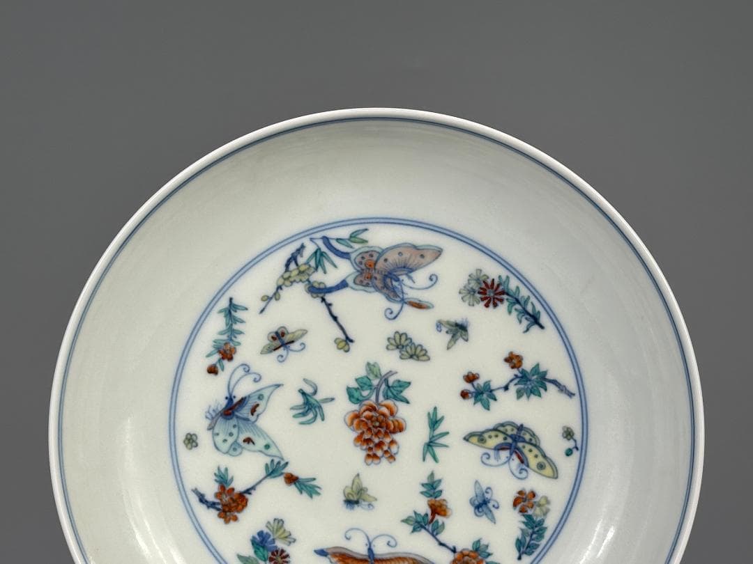 大清雍正年製　款　斗彩　豆彩　胡蝶花卉文　皿　盤　唐物