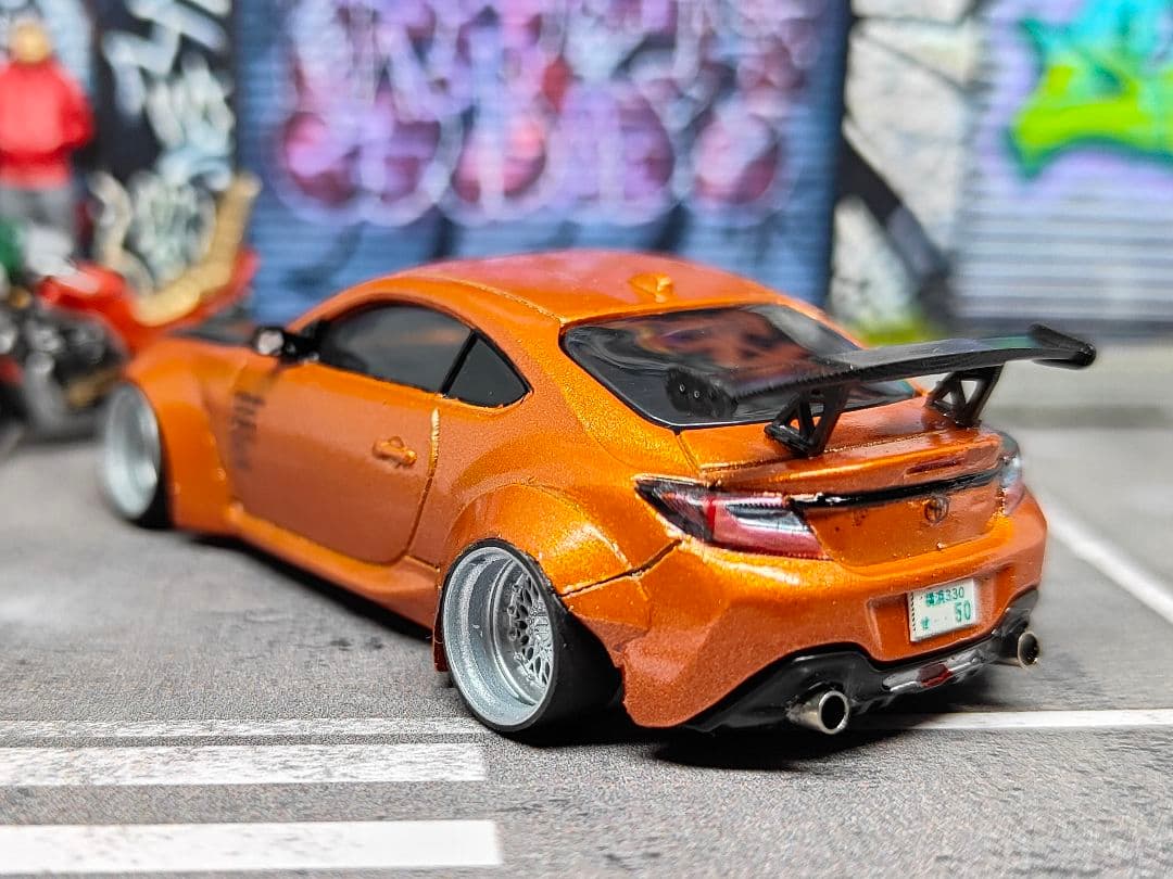 トミカ改造 トヨタ GR86 オーバーフェンダー 深リムホットウィール