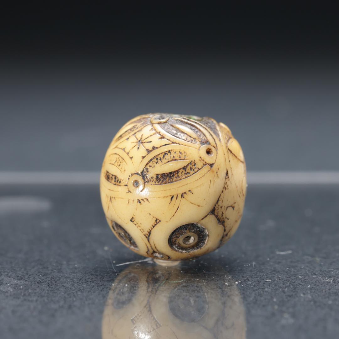 緒締め玉　七宝文　渦　鹿角　骨董　胴乱　印籠　R1446