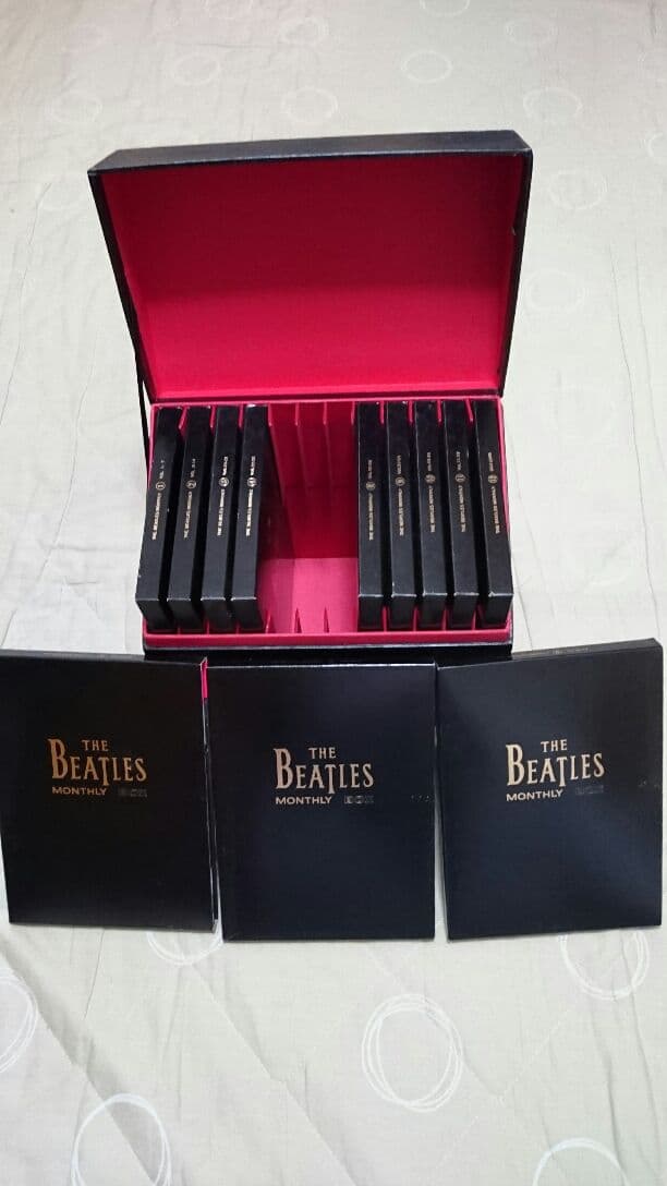 ビートルズ ドキュメンタリー本 英国発行ファンブック 1刊から77刊まで全て