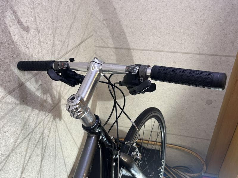 GIANT ESCAPE R3 クロスバイク sizeM　グレーカラー