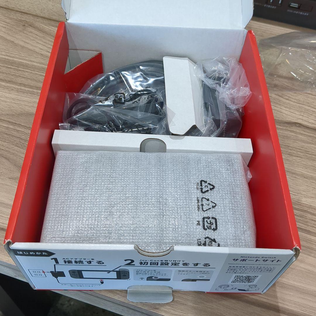 希少　2024年製 Nintendo Switch グレー　バッテリー強化版