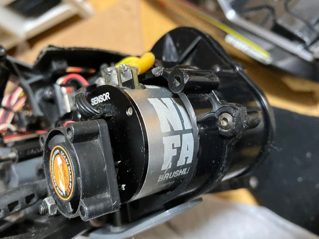 タミヤ DT-03(メカ一式装着済)