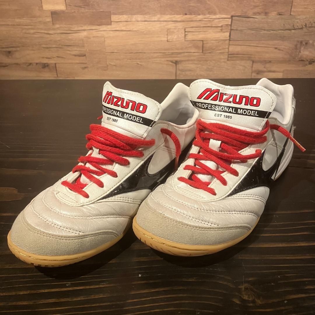 MIZUNO　フットサルシューズ　MORELIA　白/黒/赤　25.5cm