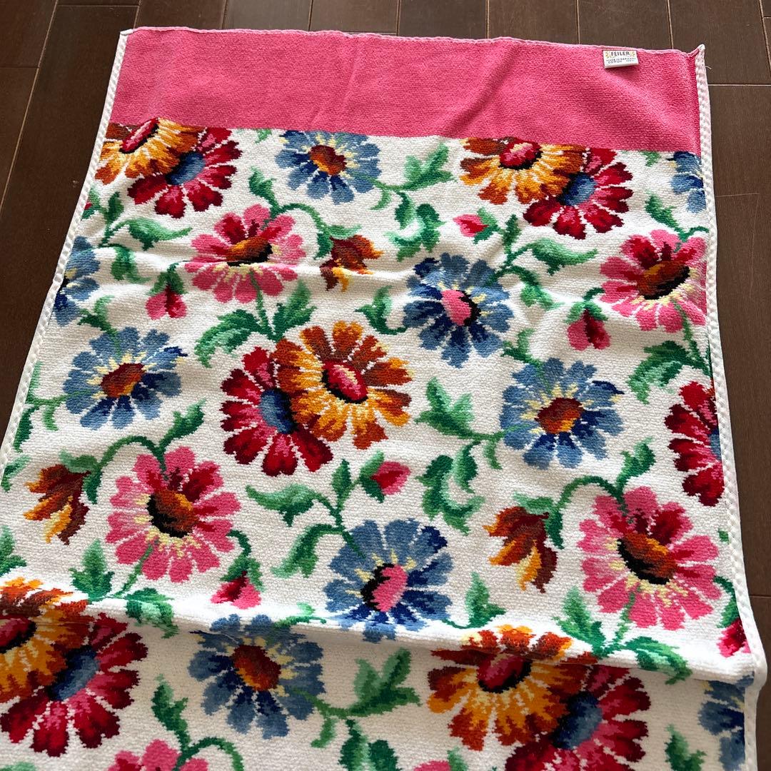 未使用　FEILER スポーツタオル　フェイラー　花柄　ピンク　ホワイト系