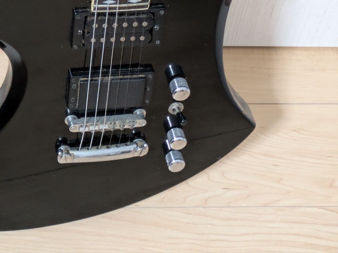 モッキンバード　黒　hide　ソフトケース付