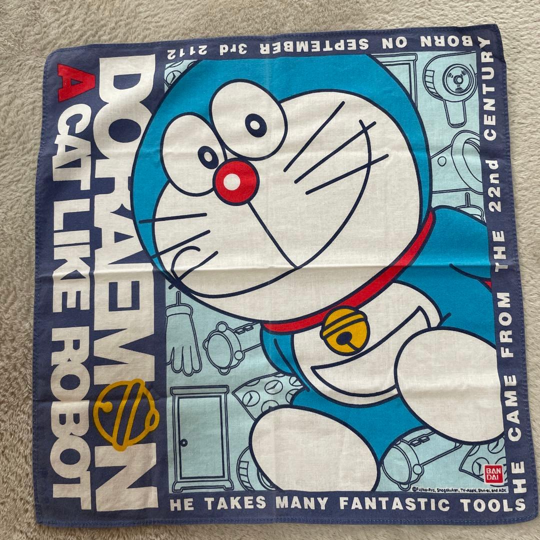 色々なドラえもんグッズ ボックス　ハンカチ　ファイル　フィギュアなど　匿名配送