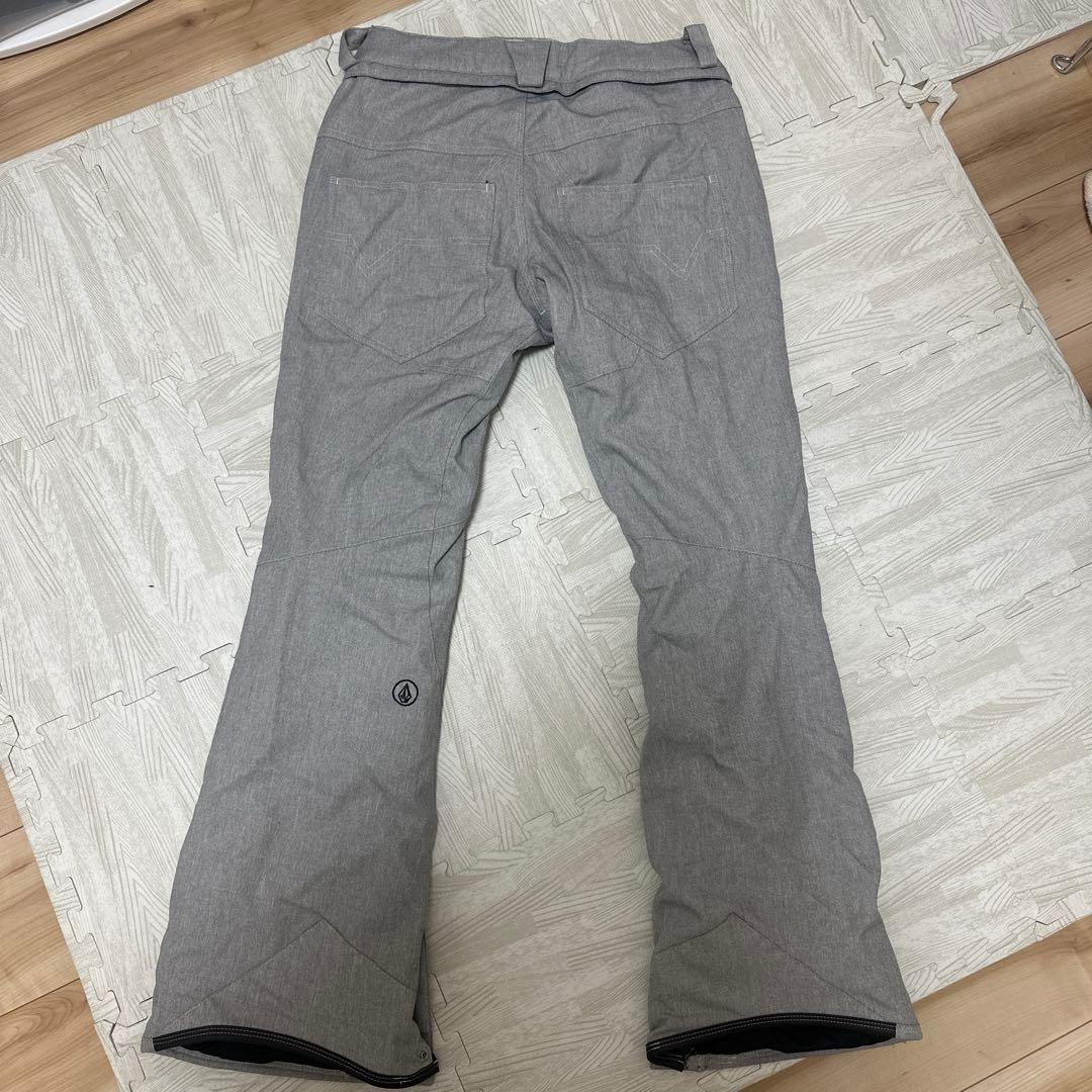 限定値SALE早い者勝ち⭐︎VOLCOM⭐︎スノーウェア　レディース