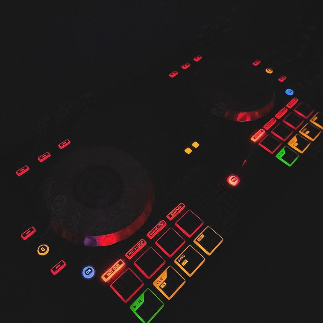 【送料込み】Pioneer DJ DDJ-SB2 DJコントローラー