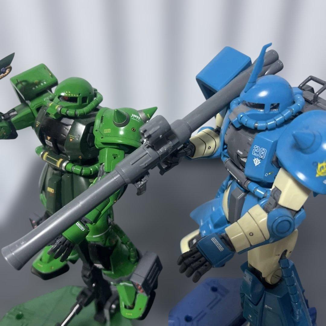 MG1/100ロバート・ギリアム専用ザクⅡと MG量産型ザクⅡの2体セット