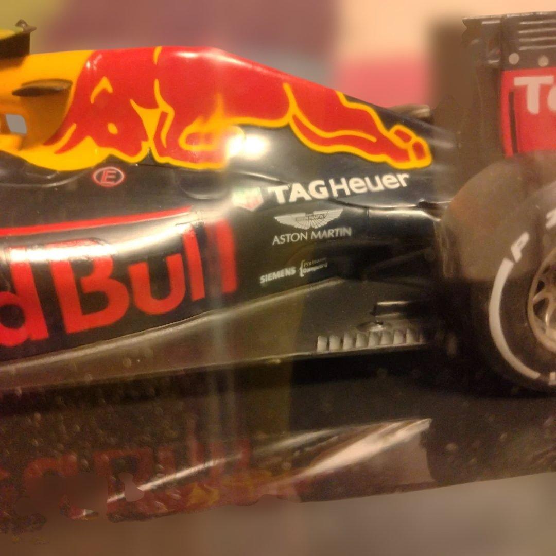 Red Bull RB12 Max Verstappen 2016 冊子付き