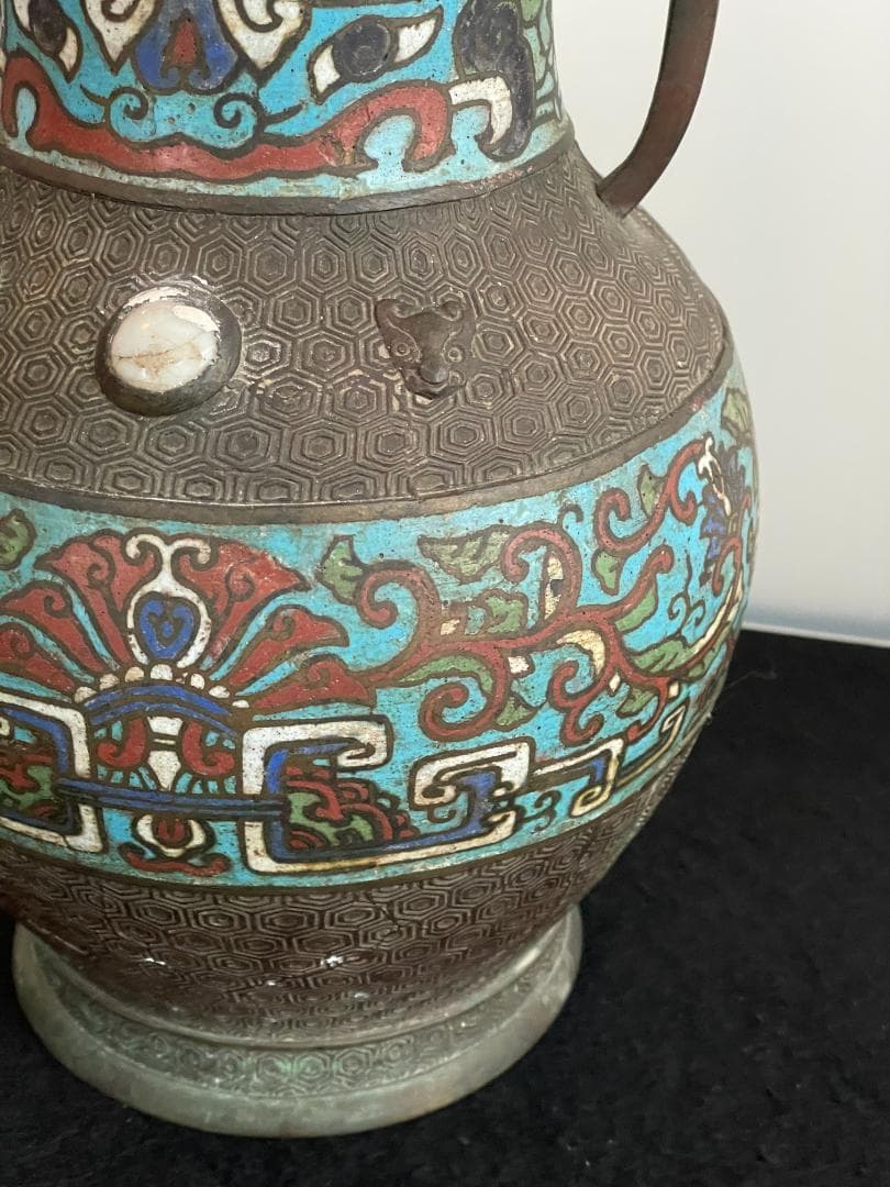 希少 中国 花瓶 壺 美術 古銅 古玩 宝石嵌 翡翠 亀甲文 七宝 双獣耳 龍飾