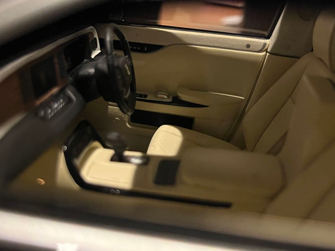 レイズ　1/18 トヨタ センチュリー 日本国内閣総理大臣専用車