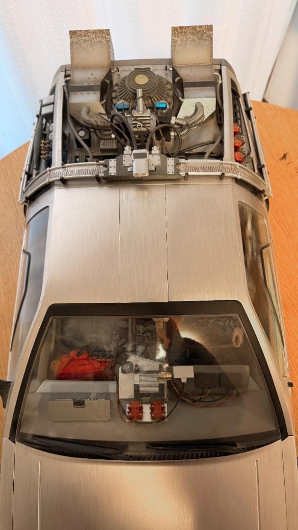 ホットトイズ1 6スケールデロリアンバックトゥザフューチャー