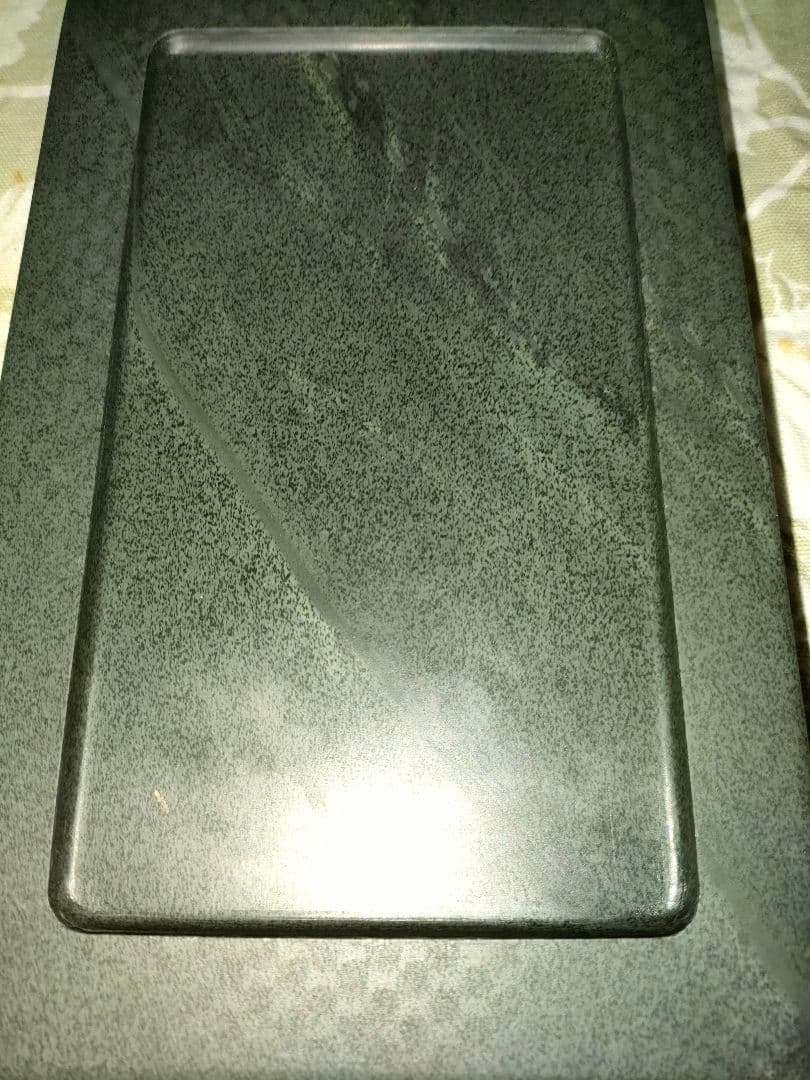 書道の硯 歙州硯 魚仔紋 8インチ 木箱 錦箱入り