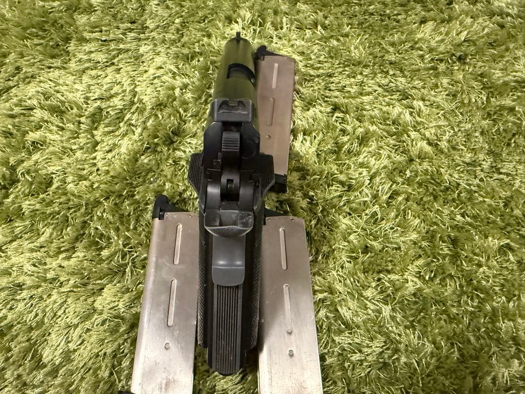 東京マルイ　MEUピストル　ガスガン　マガジン＋2本付