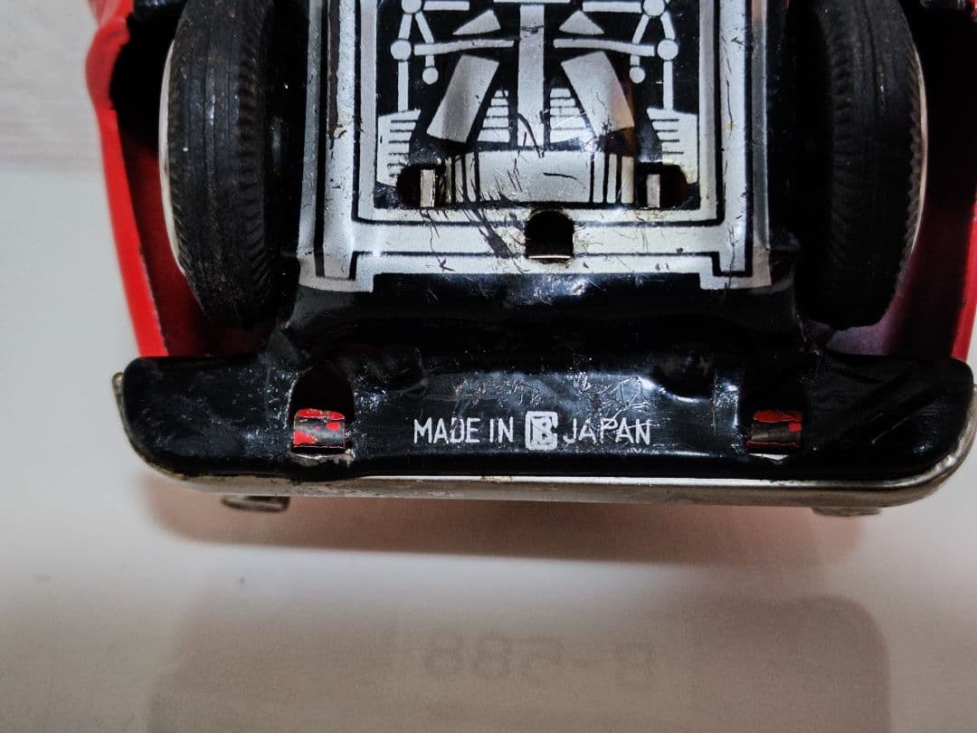 ミニー☆プロフ必読 旧バンダイ  イセッタ 白/赤 ブリキ