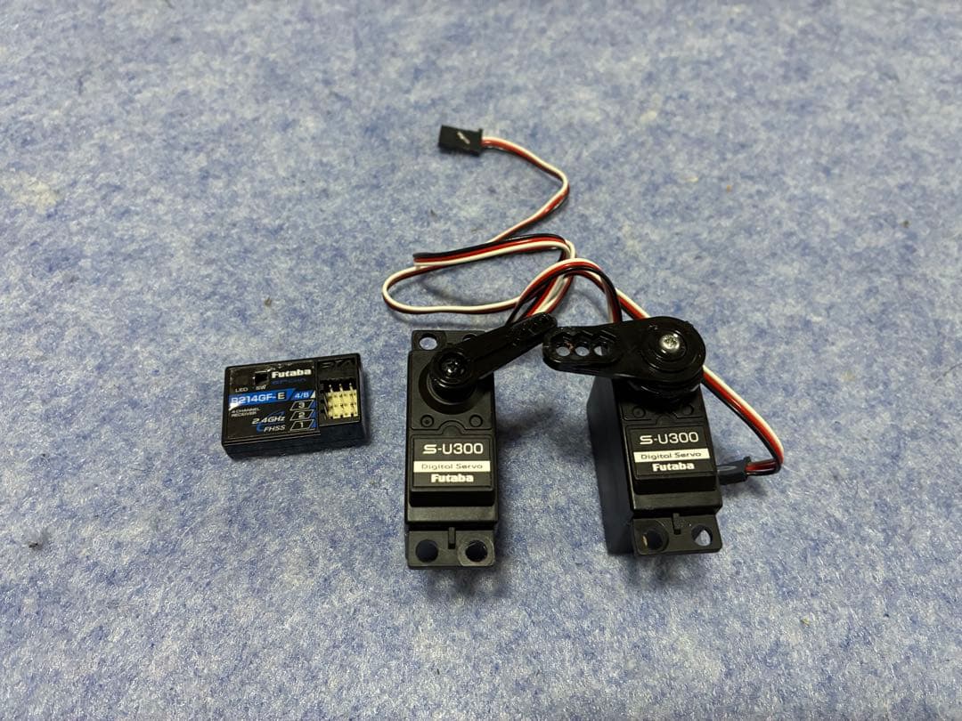 Futaba ATTACK 4YWD-2.4G ラジコン送信機