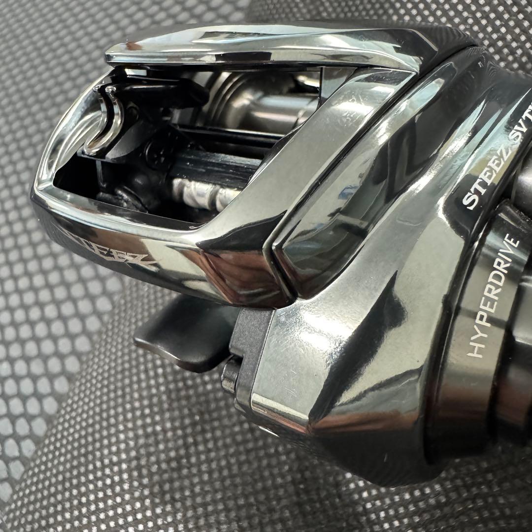 24 スティーズ SV TW 100HL（左）