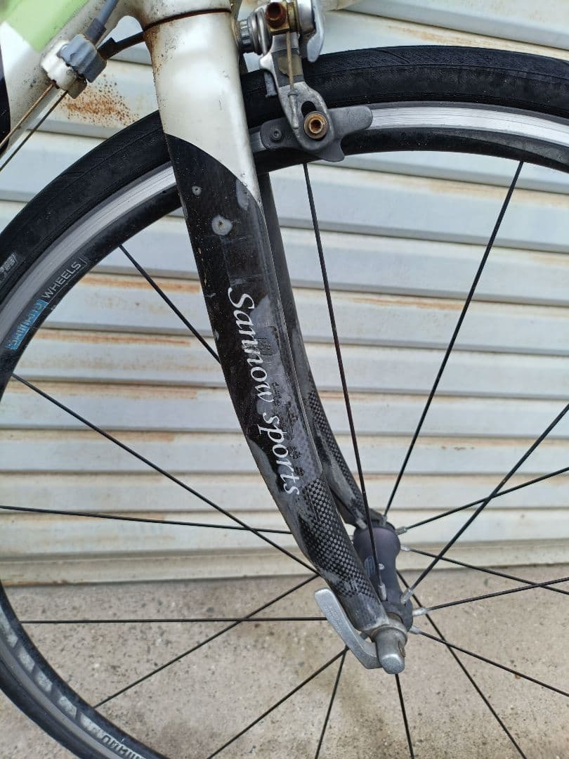 山王スポーツ　エミネンザEminenza ロードバイク　デダチャイU2 難あり