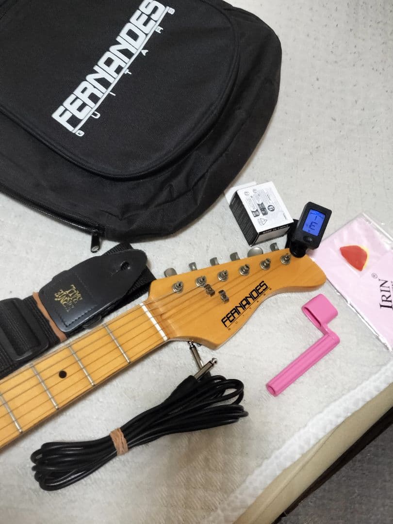 フェルナンデス ストラトキャスター LE-1Z オマケ多数 ケース付き初心者最適