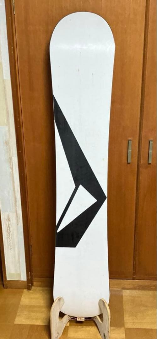 25 非売品　ボルコム volcomスノーボード　板　ボード　ホワイトベース