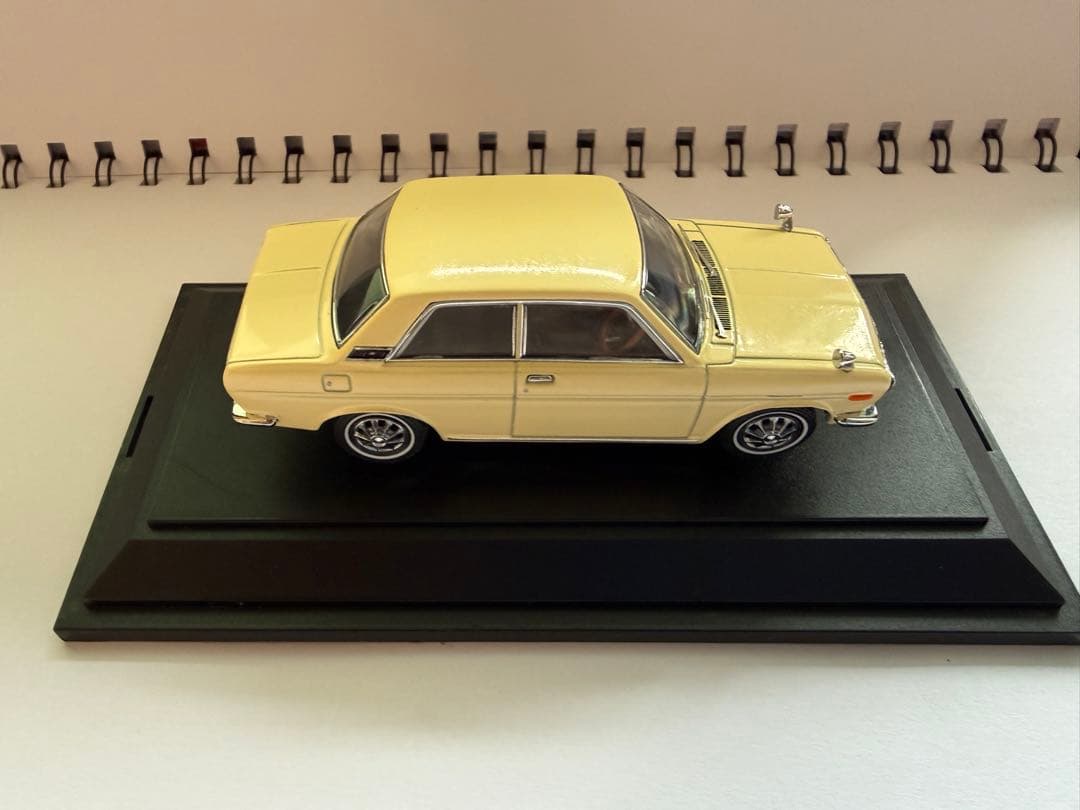 【廃盤・限定品】MMP 1/43 日産 ブルーバード 2ドア