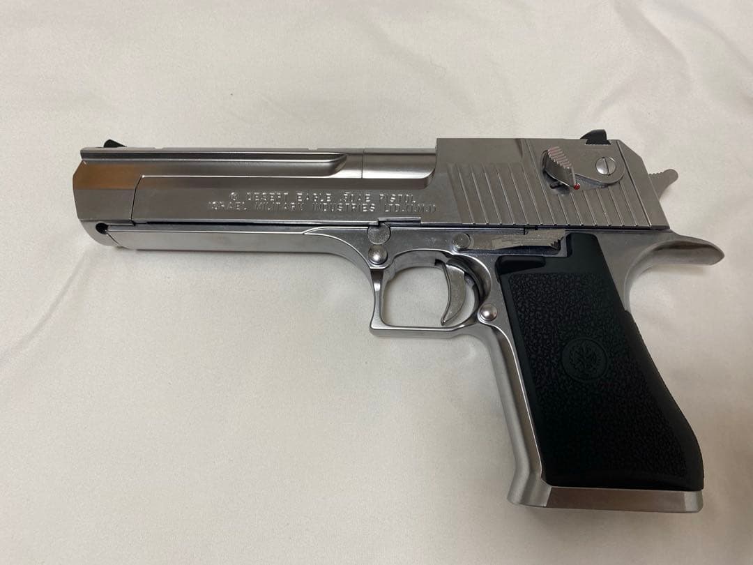 東京マルイ ガスブローバック デザートイーグル .50AE スペアマガジンつき