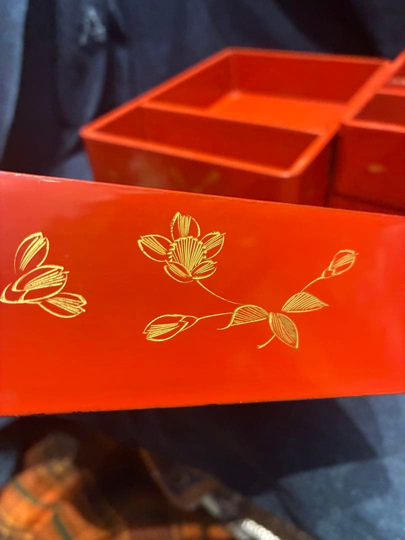 野弁当　漆器　朱塗り　沈金　桜　五段弁当　5人分　傷み無し　雛祭り