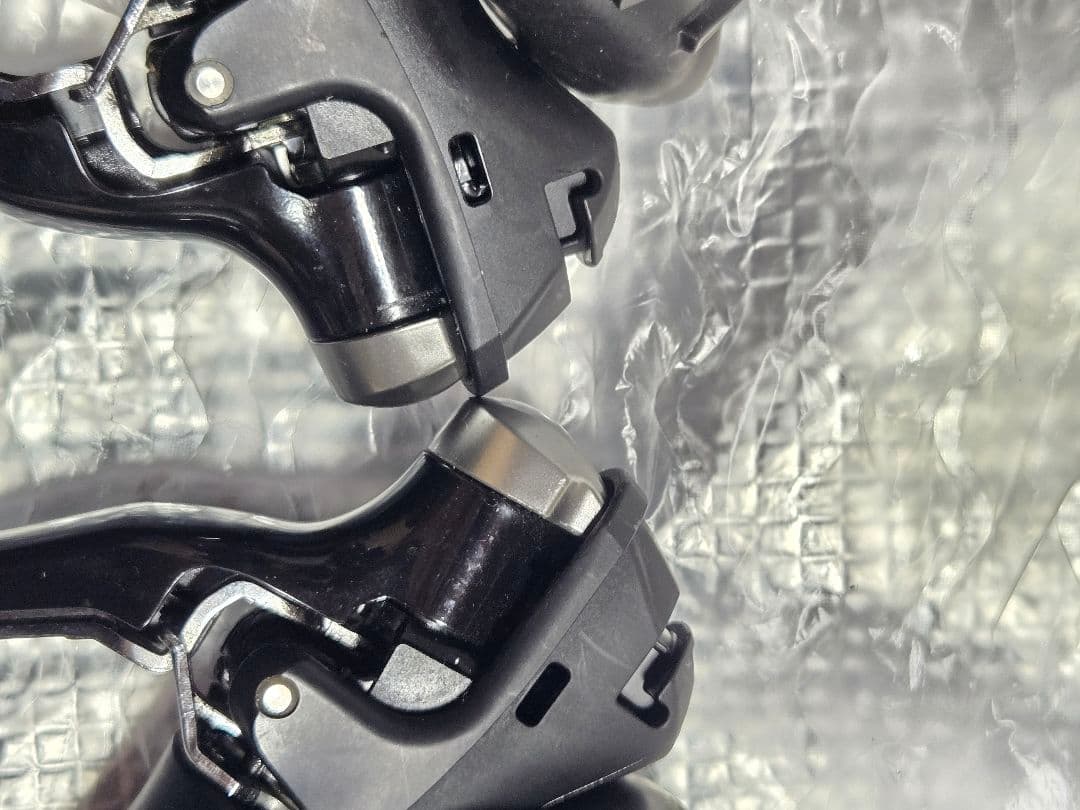 ほぼ新品シマノ Shimano 105 ST-5800 STIレバー 2x11s