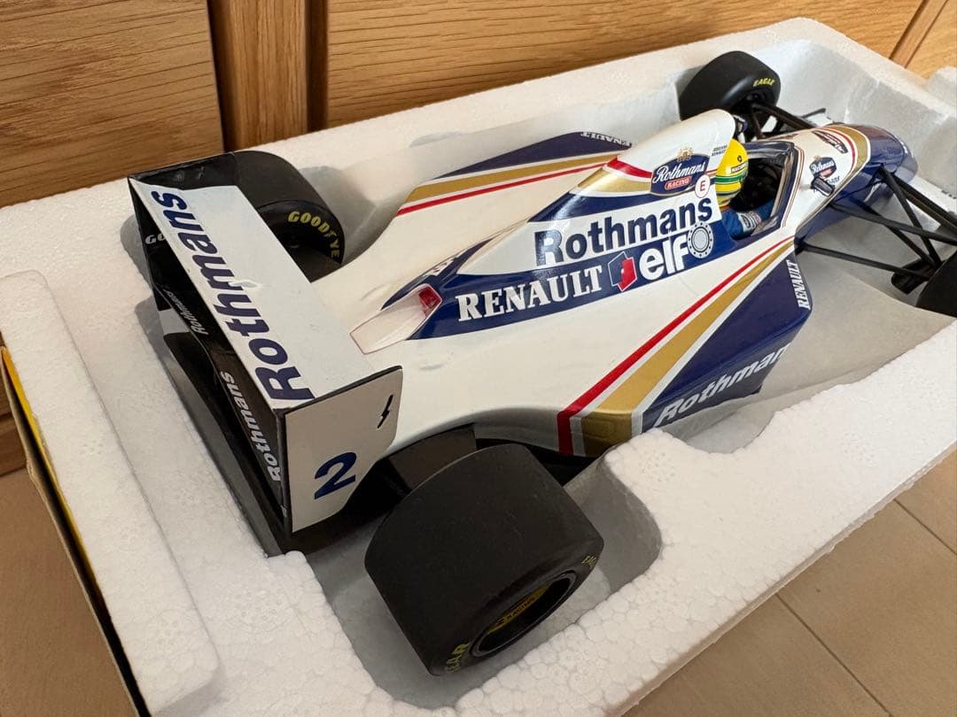 1/18 Williams FW16 Renault F-1 ロスマンズ仕様