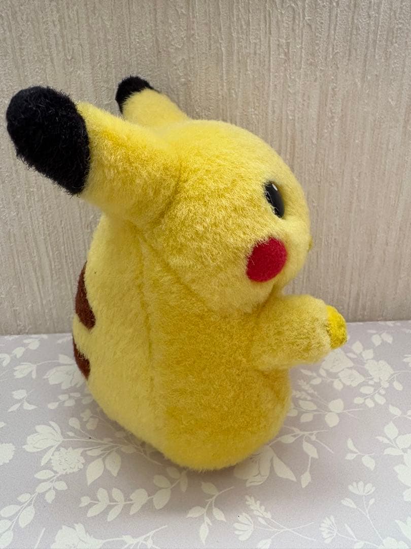 初期ピカチュウ TOMYぬいぐるみ