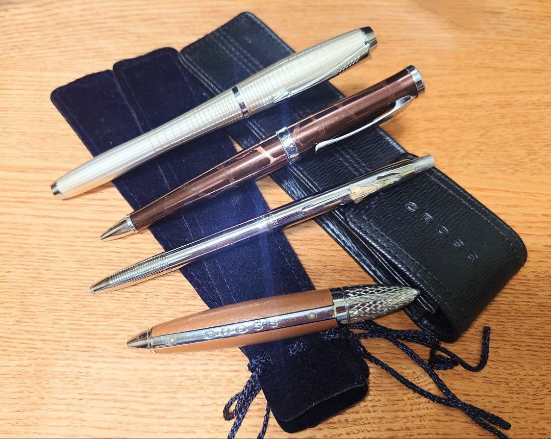 【高級筆記具4本セット+ペンケース3つ+替芯1つ】