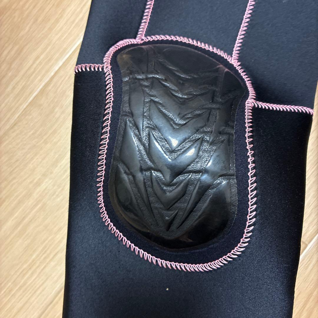 World Dive ウェットスーツ　フルスーツ 黒とピンク