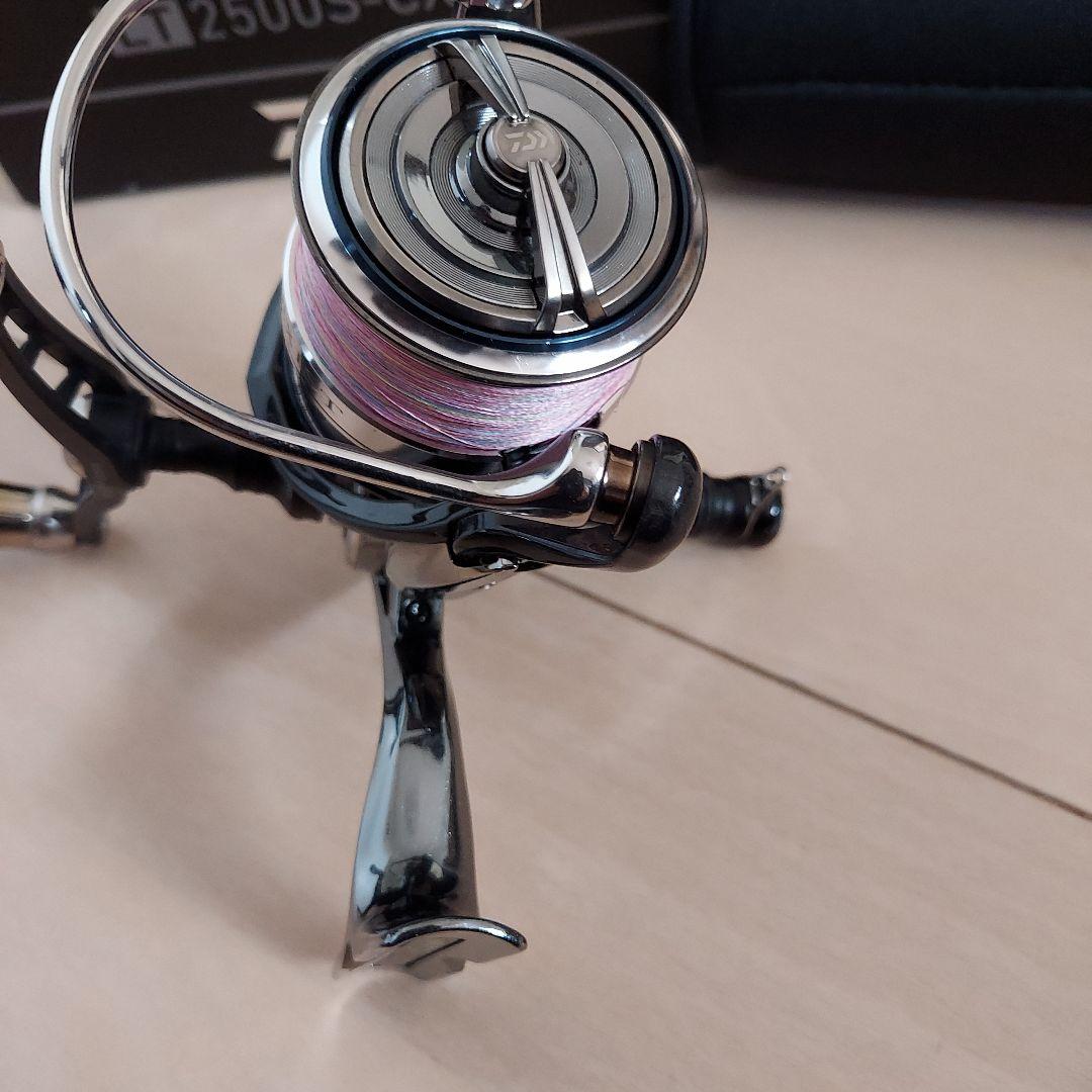 18EXIST FC 2500S-CXH スピニングリール