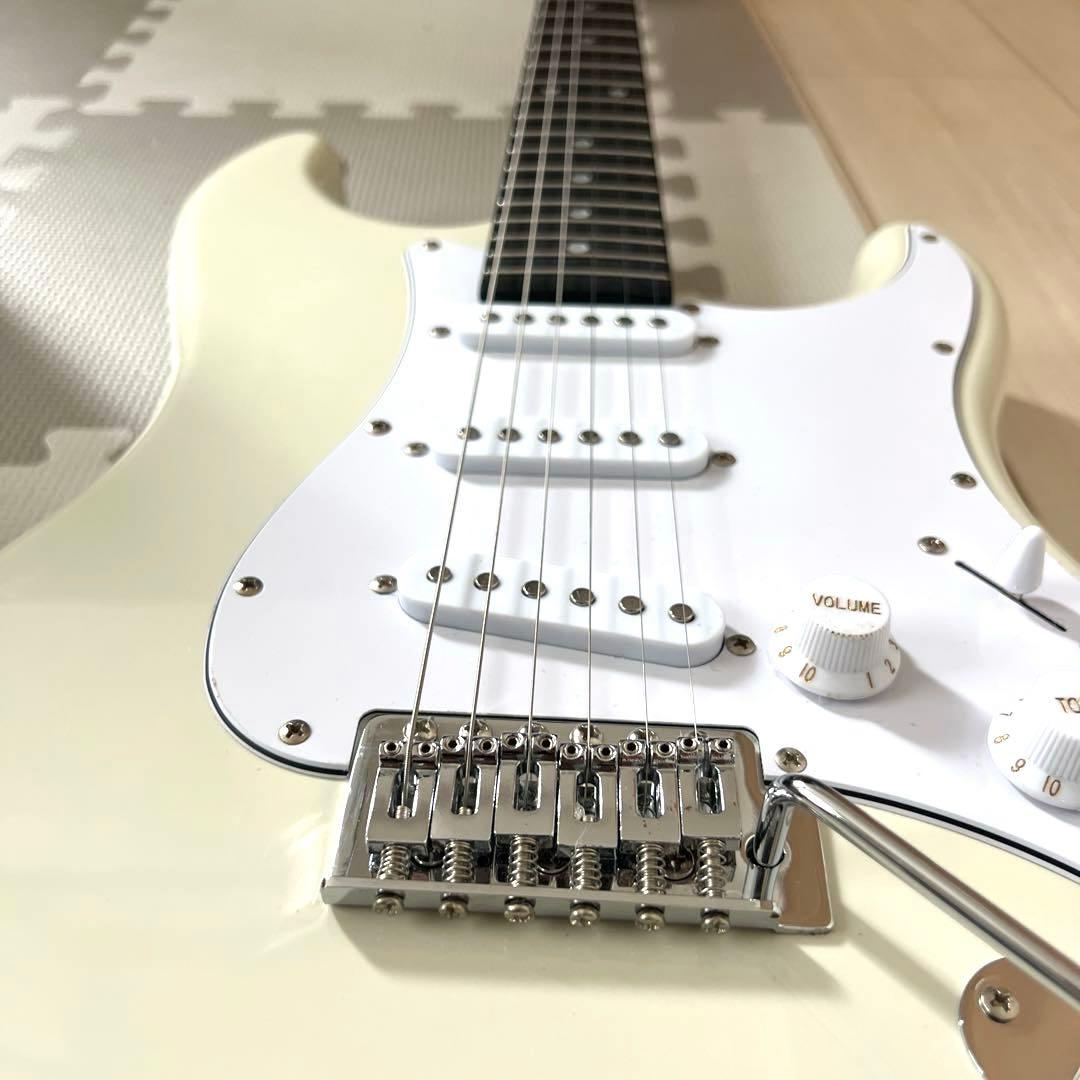 【極美品】BUSKER’S BST-Standard 白 エレキギター ケース付