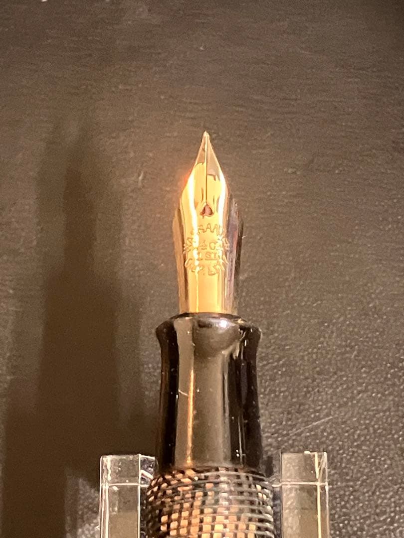 Wyvern　万年筆　セミフレックス14C Mニブ C1949