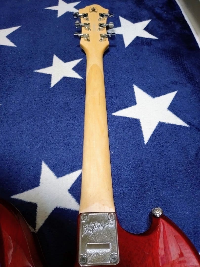 B.C. Rich Masterpiece モッキンバード レッド