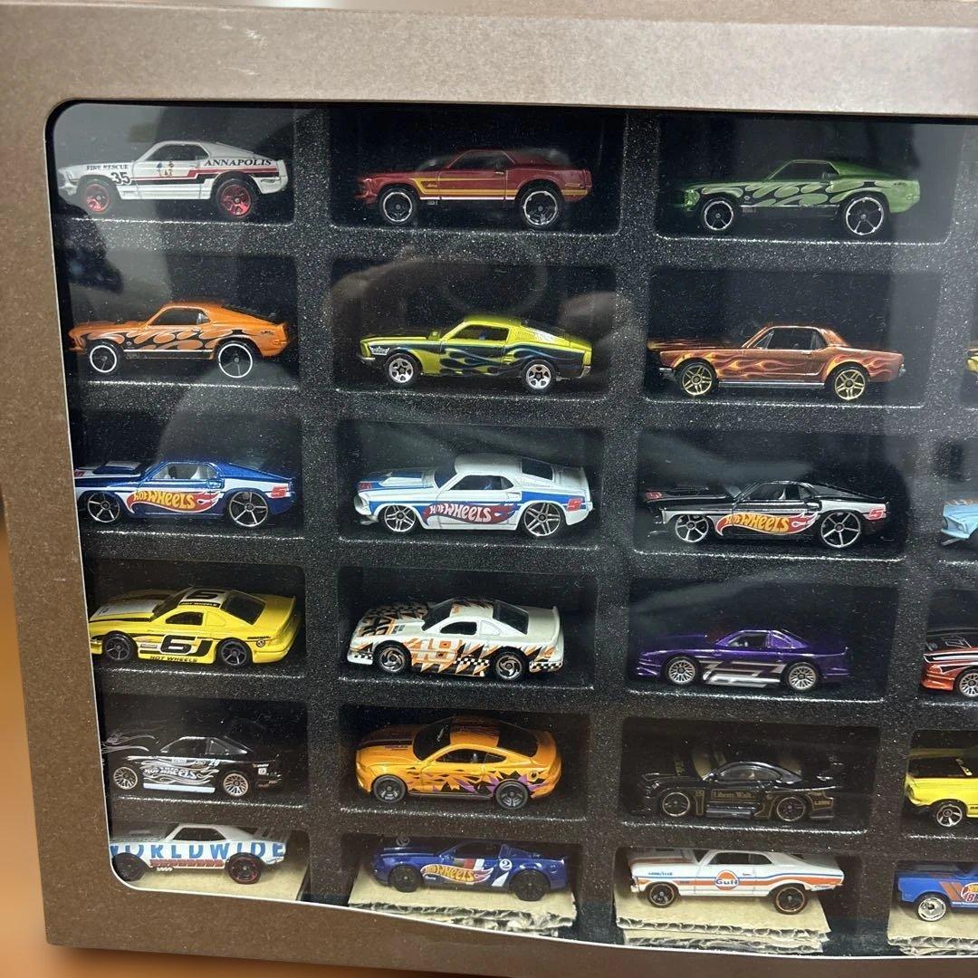 Hot Wheels ミニカーセット 30台