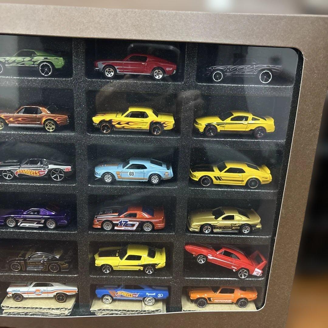 Hot Wheels ミニカーセット 30台