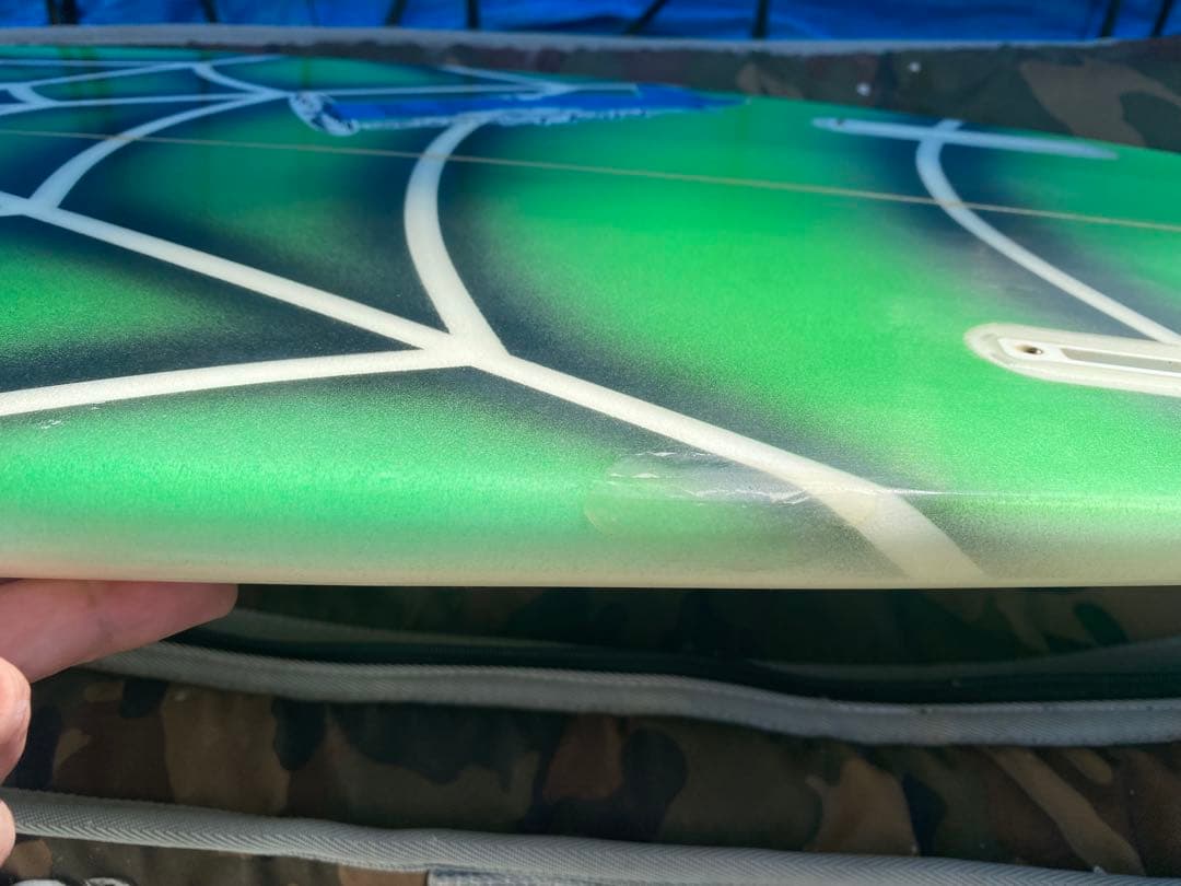 クウォーターショートボード ホワイト・グリーンケース付