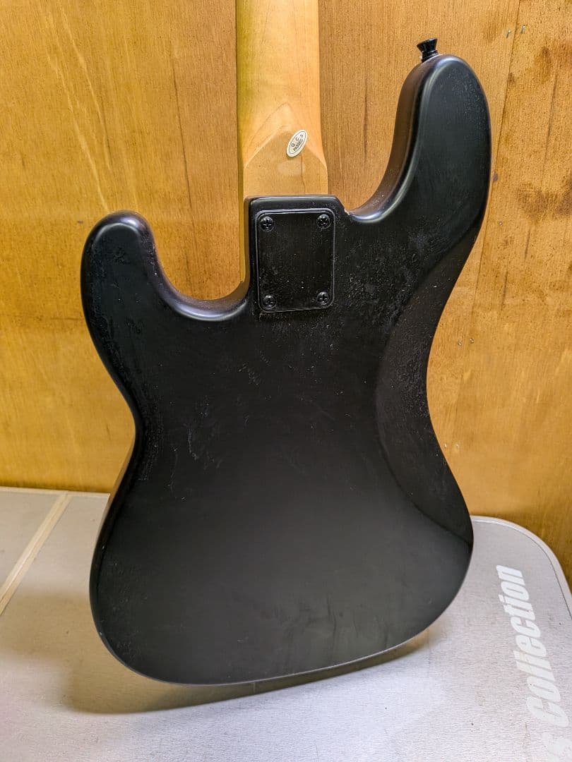 SELDERマッドブラック 4弦エレキベース