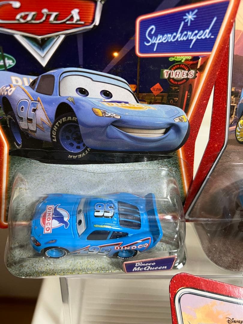 カーズ、マテル、ミニカー、マックィーン、キラキラホイール、DINOCO、キング