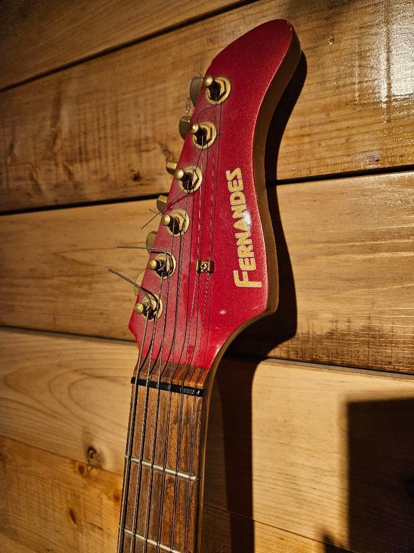 FERNANDES レッド エレキギター