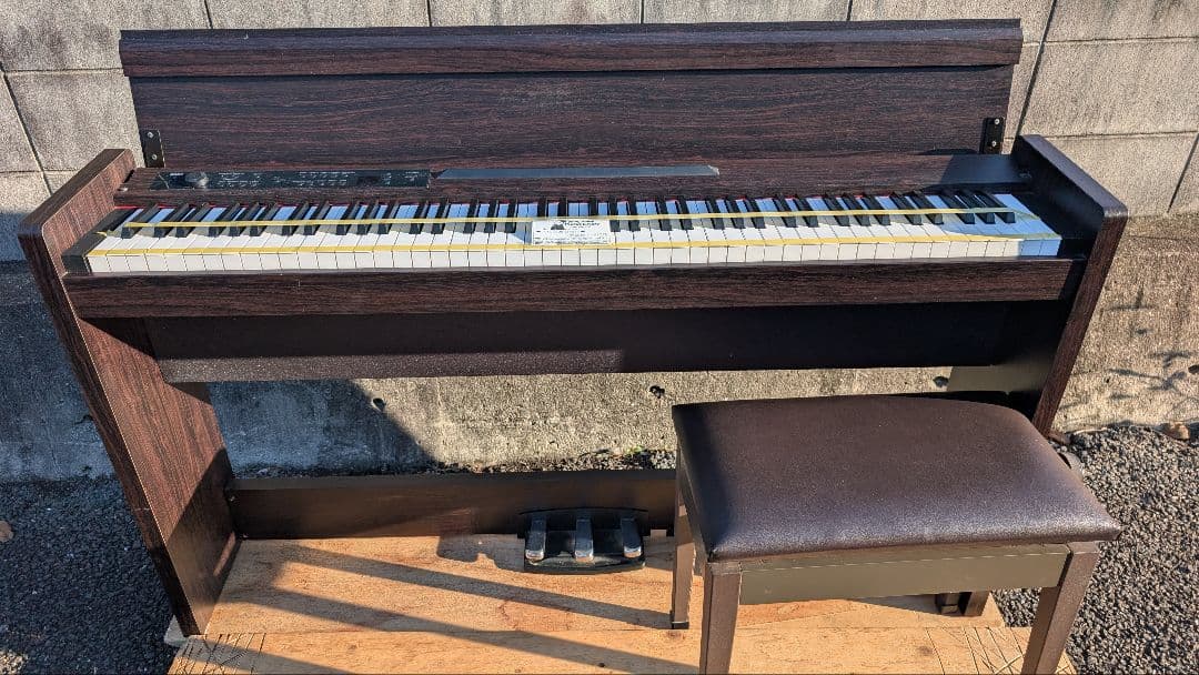 送料込みKORG 電子ピアノ LP-380 2015年製 激可愛い&ほぼ未使用L