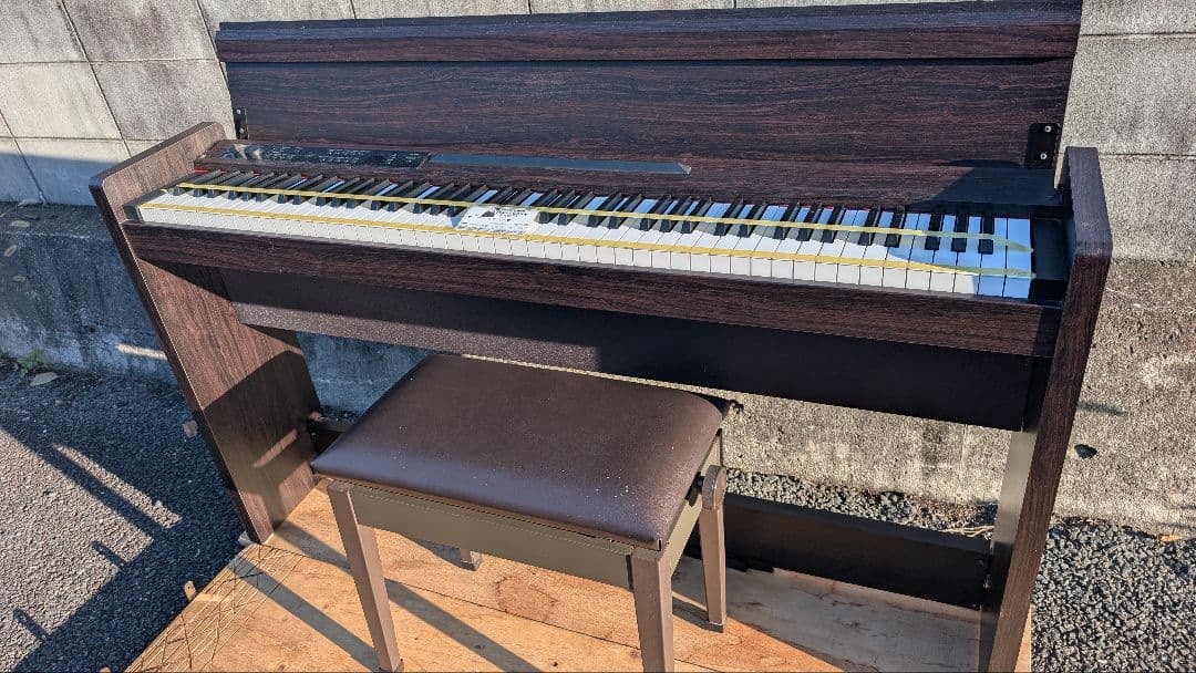送料込みKORG 電子ピアノ LP-380 2015年製 激可愛い&ほぼ未使用L