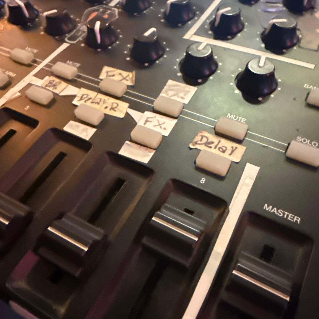 AKAI コントローラー フェーダー